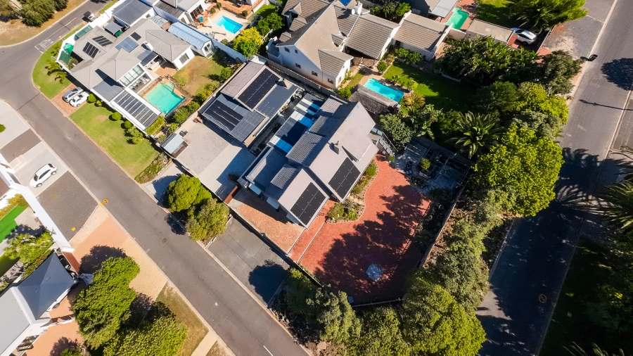 6 Bedroom Property for Sale in Flamingo Vlei Western Cape